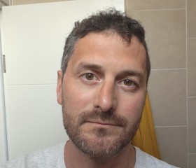 oleg, 44, Akko