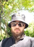 Vasiliy, 25, Yenakiyeve
