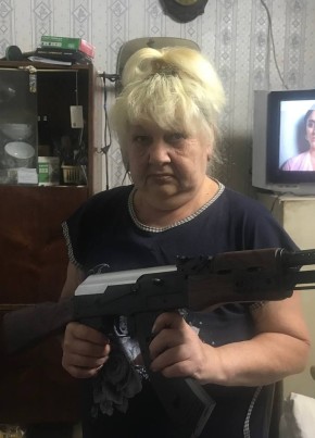 Марина из Саратова 64 года