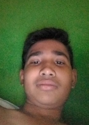 Sunil, 18, India, New Delhi