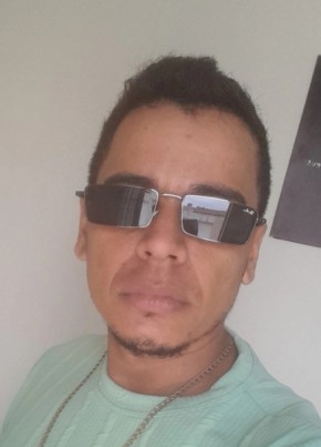 Tiago enrrique из Santa Cruz do Capibaribe 24 года