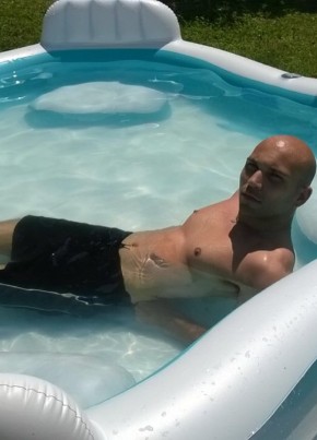 Maurizio, 34, Repubblica Italiana, Ivrea