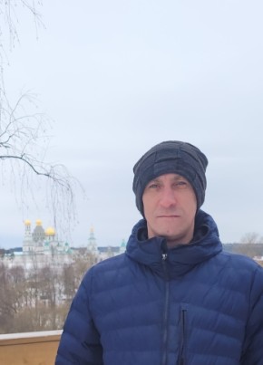 Роман из Истры 48 лет