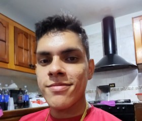 Artur, 23, Catia La Mar