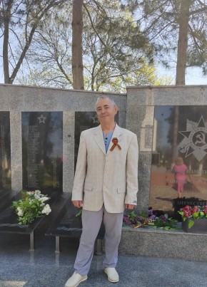 юрий из Анапы 63 года