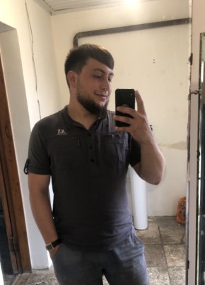 Амир из Когалыма 25 лет