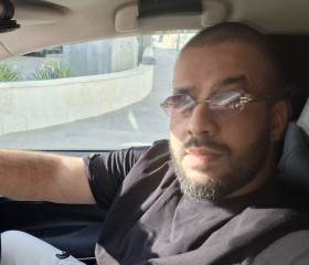 Arik, 40, Gaza