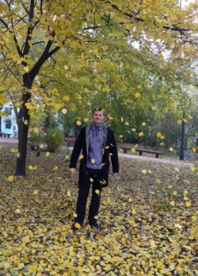 Илья, 37, Россия, Белгород