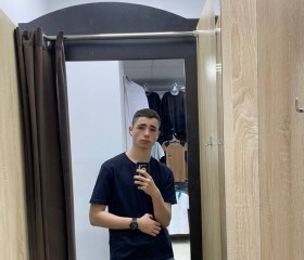 Maks, 19, Zelenograd