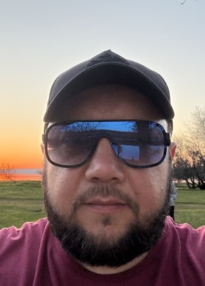 Михаил из Энгельса 37 лет