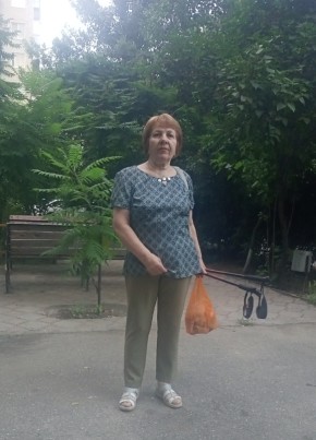 Валюша из Буденновска 71 год