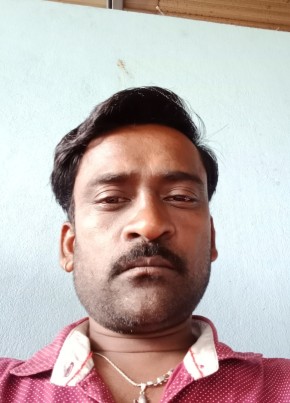 Laxman Deshinge, 39, India, Ichalkaranji