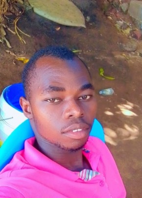 Oscar Junior из Kitgum 23 года