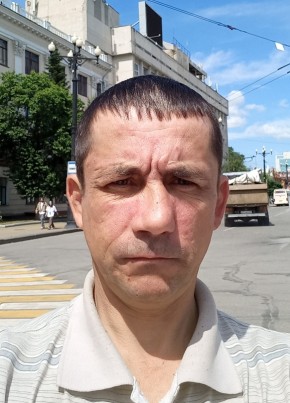 Антон из Хабаровска 46 лет