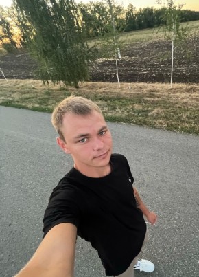 Daniil Sukharev из Stockholm 25 лет