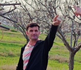 Oyatullo, 36, Kazan