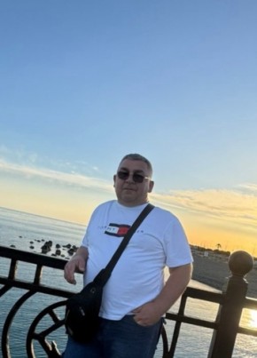 Александр из Адлера 54 года