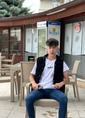 Ahmet, 19, Türkiye Cumhuriyeti, Konya
