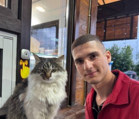 Artur, 22, Tver
