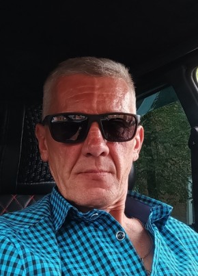 Михаил из Узловаи 52 года