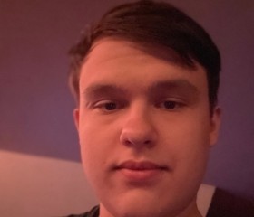 Maksim, 22, Yekaterinburg