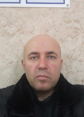 Игорь, 44, Россия, Усть-Омчуг