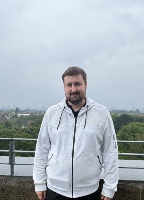 René из Hamburg 28 лет