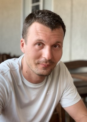Антон из Челябинска 37 лет