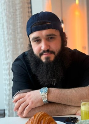 Артур из Махачкалы 30 лет