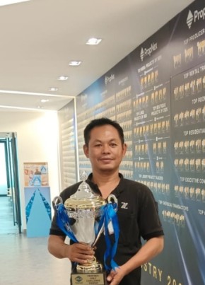 Aung из Singapore 36 лет