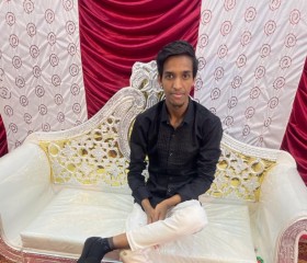 Emtayz Khan, 21, Bangalore