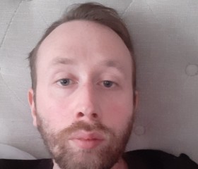 John, 37, Cardiff