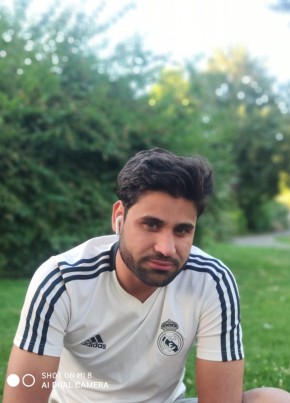 khan, 35, République Française, Rosny-sous-Bois