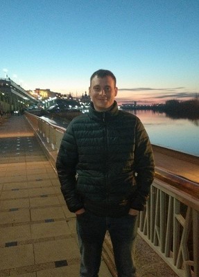 Артур, 31, Россия, Сургут