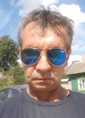 Роман из Коврова 55 лет