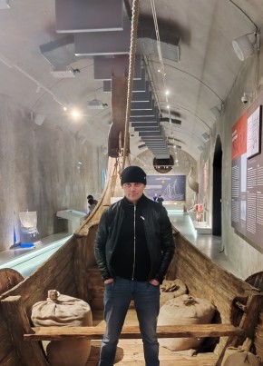 K, 32, Russia, Saint Petersburg