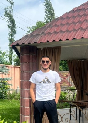 Rus Arsarbekov из Бишкека 28 лет