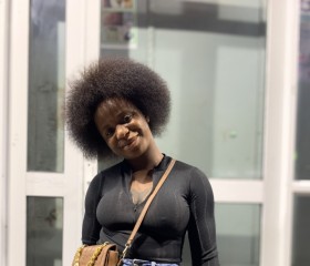 Lisandra Adá, 18, Malabo