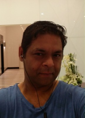 sak, 49, India, Mumbai