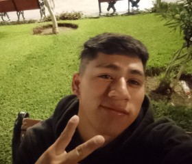 Alexis, 24, Ilo