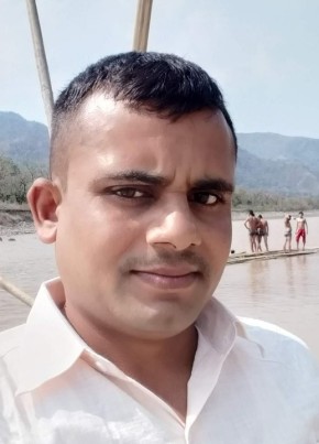 Hari, 34, Federal Democratic Republic of Nepal, Ithari