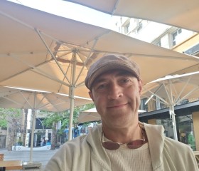 Victor, 47, Haifa