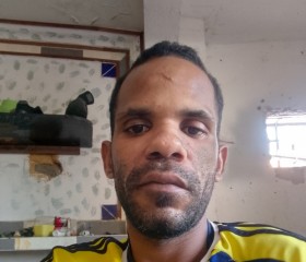 Hugo, 33, Caracas