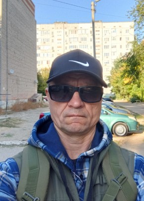 Ринат из Нариманова 57 лет
