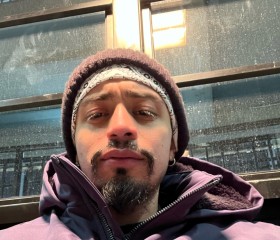 José L, 27, Melrose