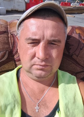 Денис из Вышнего Волочека 41 год