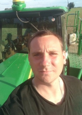 Илья из Пугачева 31 год