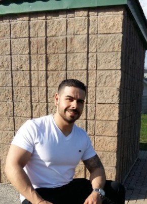 Mario, 34, Canada, Toronto