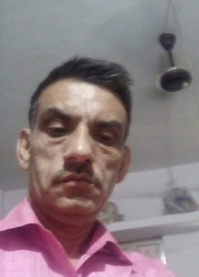 Madhav Panthi из Butwāl 58 лет