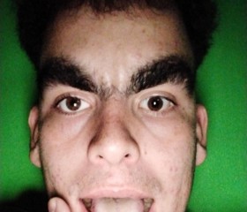 Tomi, 18, La Plata